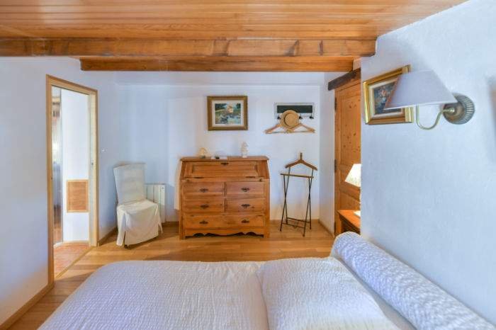 chambre vue sur commode sellerie 2 l'aubergerie à belle ile en mer