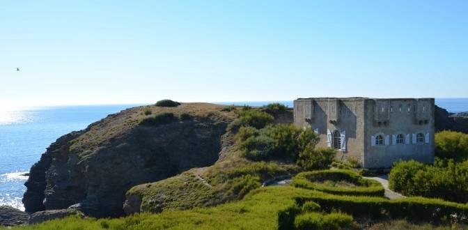 fort sarah bernard y aller depuis l'aubergerie à belle ile en mer